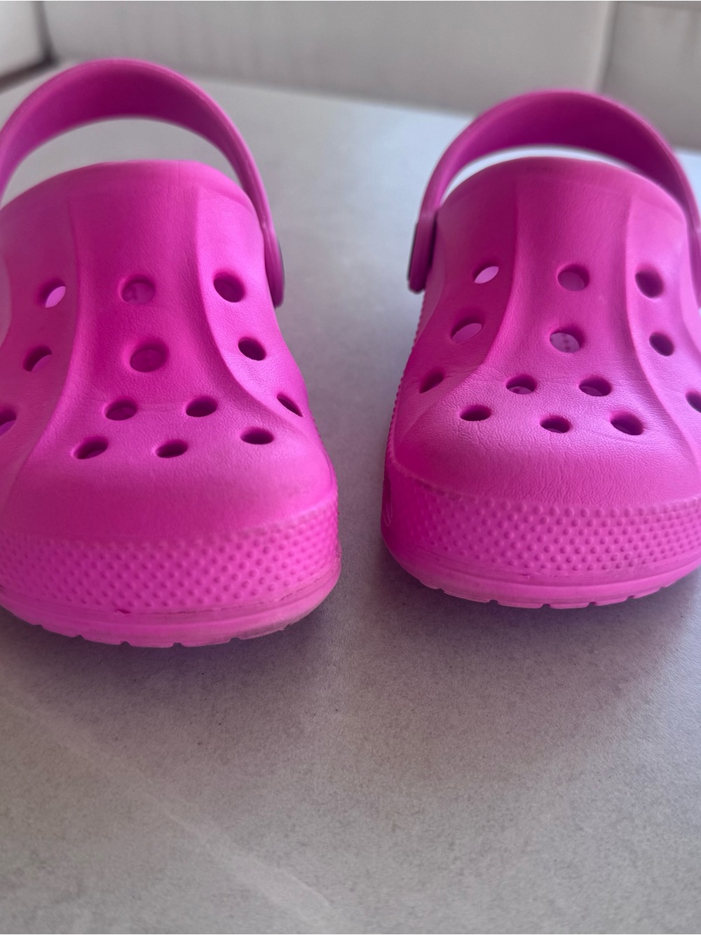 CROCS Kids Hot Pink Classic Clog with Heel Strap - Picture 5 of 6